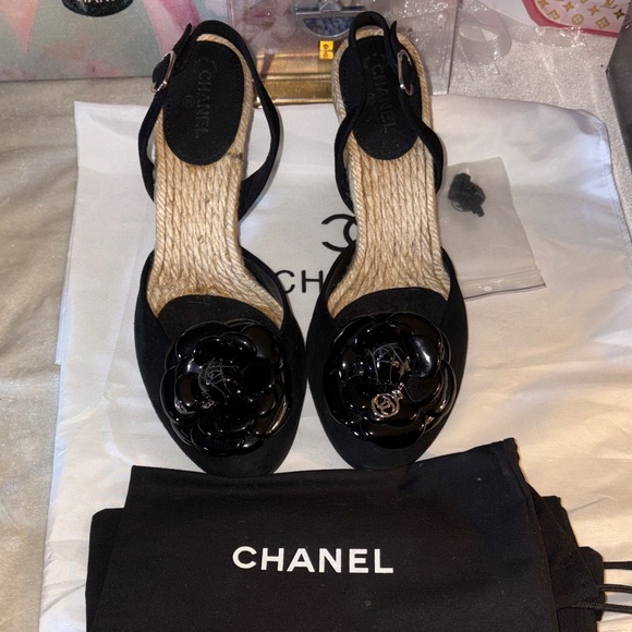 CHANEL Black Espadrille Sandals - Picture 6 of 9